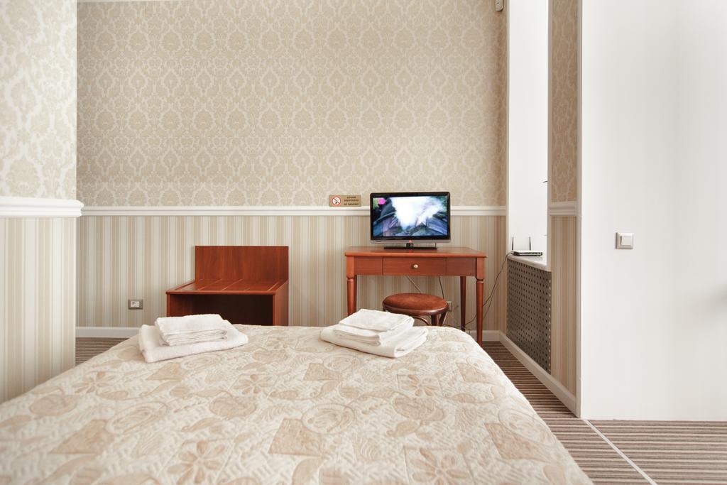 Consul Hotel Консул Oldenburg Ruang foto