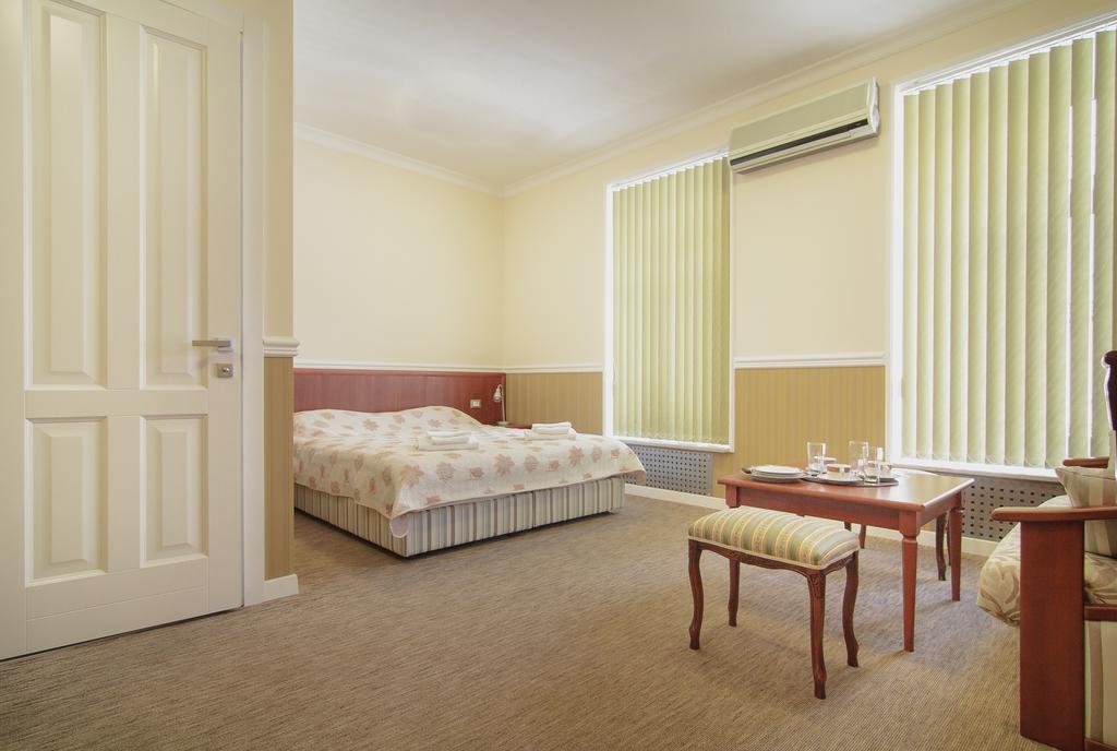 Consul Hotel Консул Oldenburg Bagian luar foto
