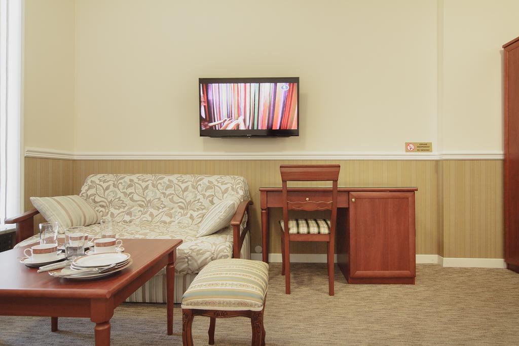 Consul Hotel Консул Oldenburg Bagian luar foto