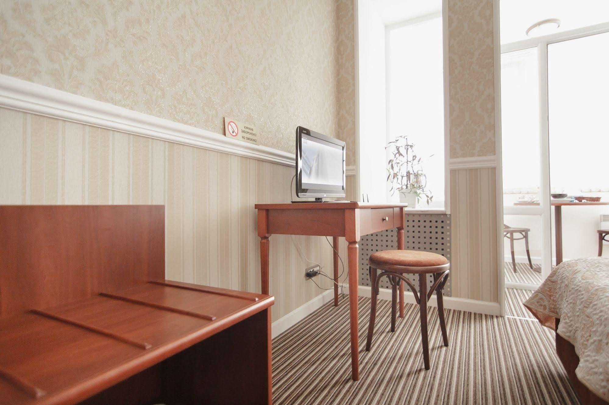 Consul Hotel Консул Oldenburg Bagian luar foto