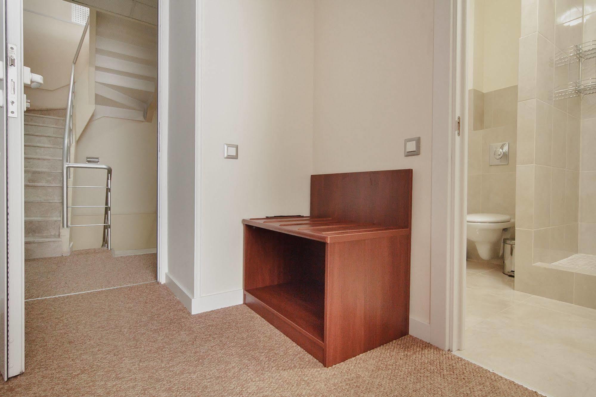 Consul Hotel Консул Oldenburg Bagian luar foto