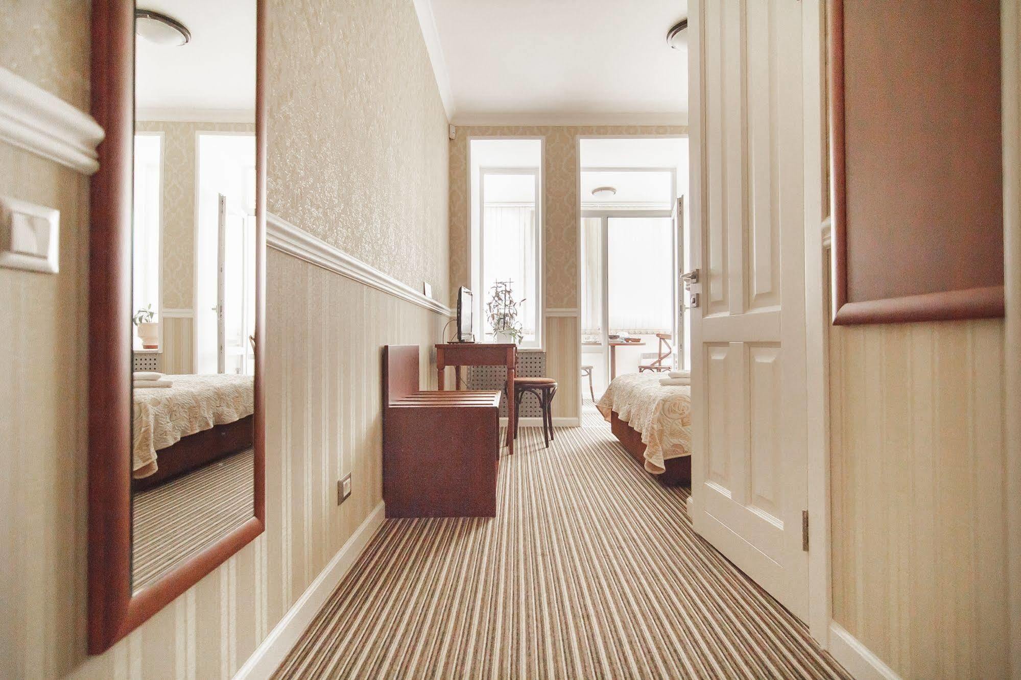 Consul Hotel Консул Oldenburg Bagian luar foto