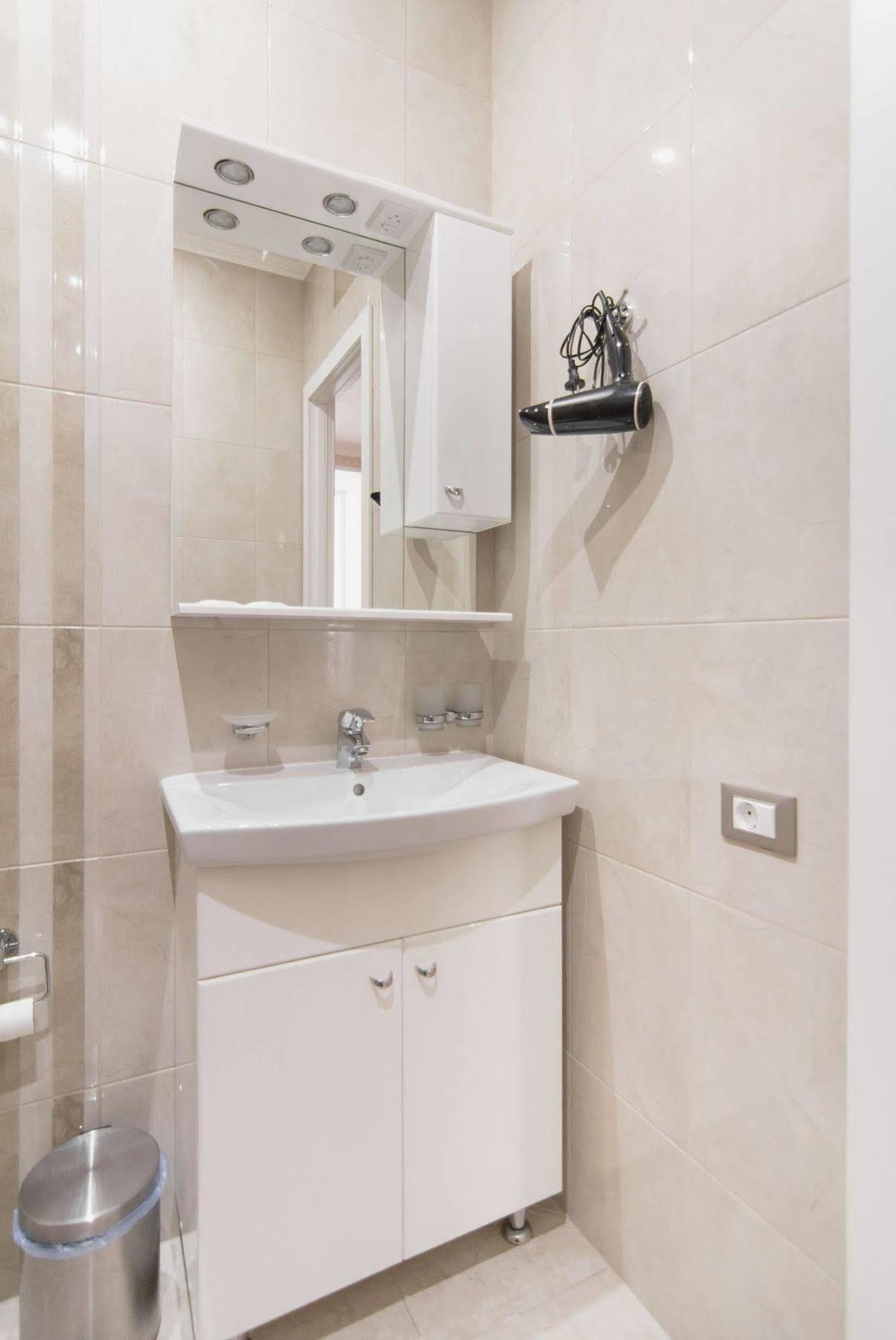 Consul Hotel Консул Oldenburg Bagian luar foto